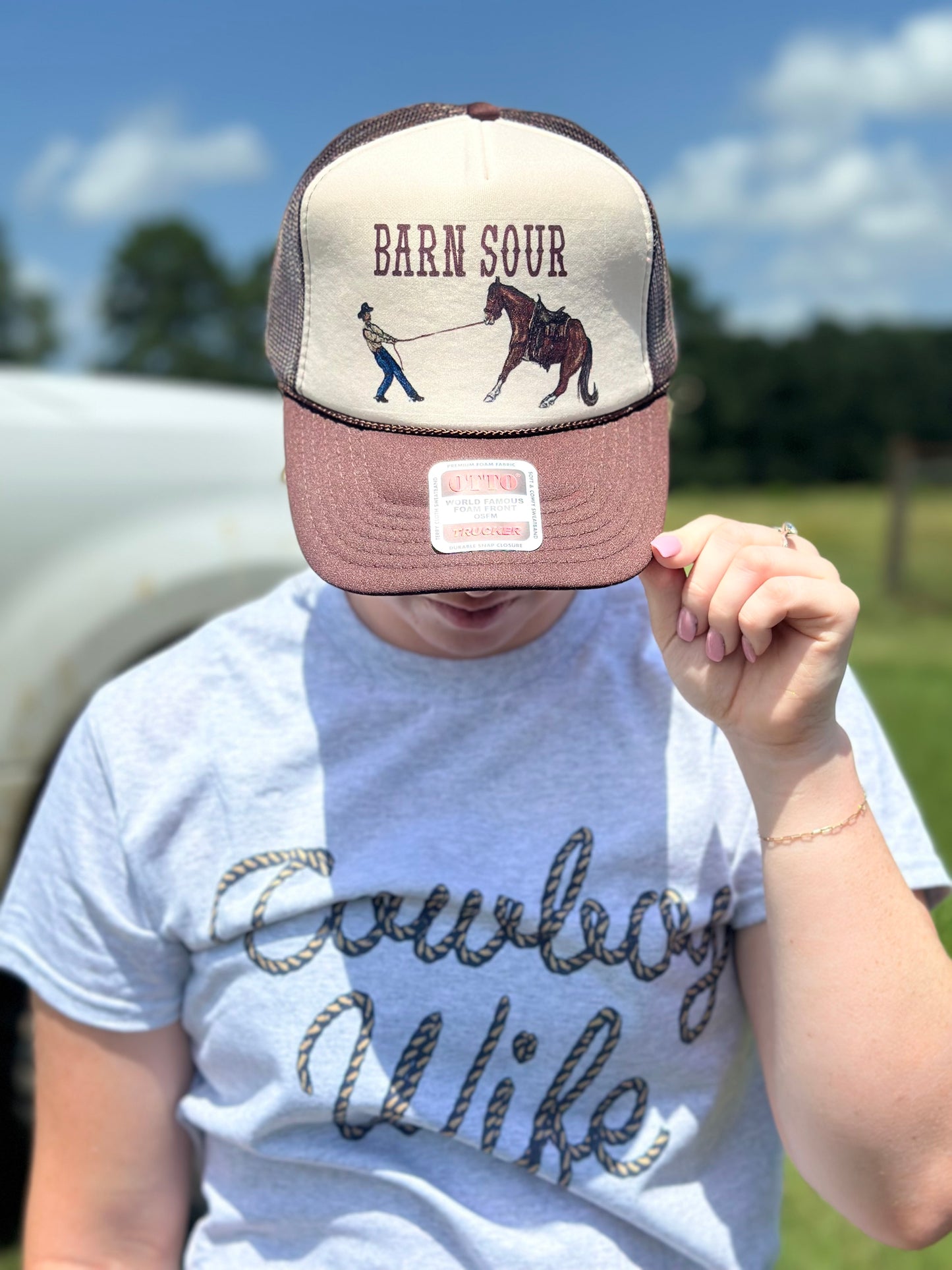 BARN SOUR TRUCKER